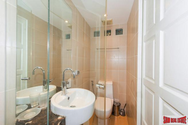 Kata Ocean View Condominium