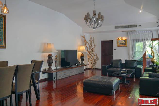 Loch Palm Courtyard Villas | Large Well Maintained Three Bedroom Villa with Large Private Swimming Pool