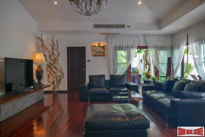 Loch Palm Courtyard Villas | Large Well Maintained Three Bedroom Villa with Large Private Swimming Pool