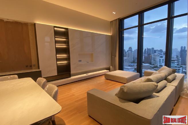 Beatniq Sukhumvit 32 | Two Bedroom + 1 Study room Condo for Rent with Unblocked City Views in Thong Lo