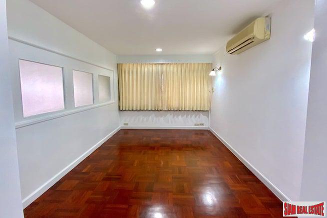 Wora Sukhumvit 49