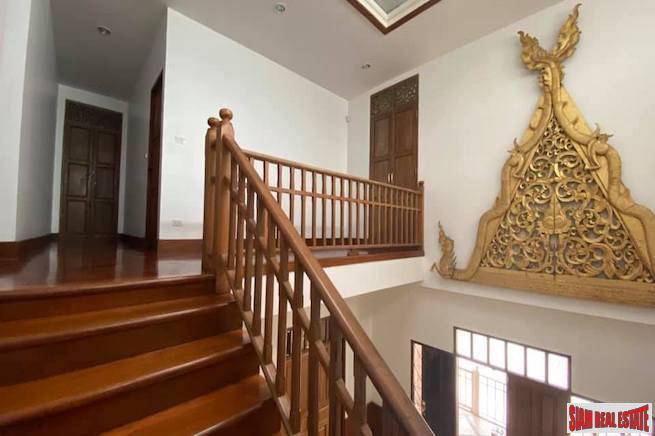 Four Bedroom Pet Friendly House for Rent Near BTS National Stadium-16