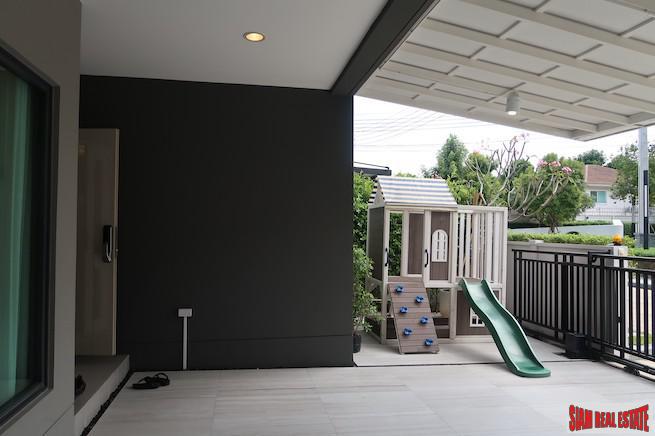 The Edition rama 9 Pattanakarn | Large Three Bedroom House with Private Plunge Pool + Extras for Rent-10