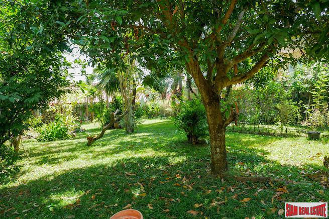 Spacious Single Storey Five Bedroom Pool Villa with Roof Terrace for Sale in Chalong