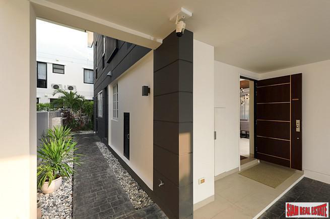 Laguna Park 1 | Modern Luxury Four Bedroom Villa with Rooftop Pool for Sale