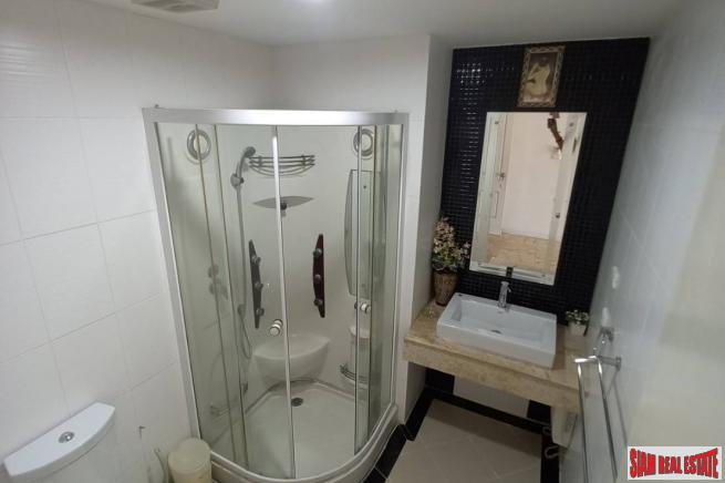 Bel Air Condominium | Huge 149 sqm Two Bedroom Condo with Partial Sea Views from the Balcony for Sale in Ao Makham