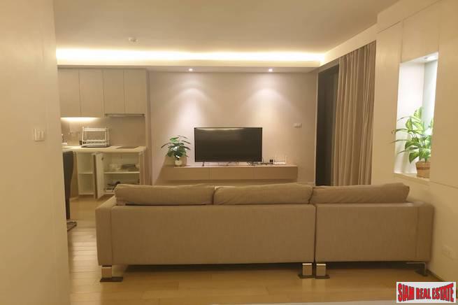 Mode Sukhumvit 61 | Big One Bedroom for Rent in a Low Rise Building Near BTS Ekkamai