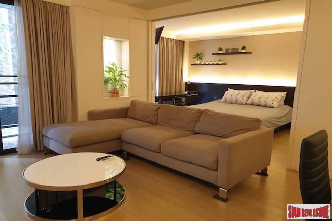 Mode Sukhumvit 61 | Big One Bedroom for Rent in a Low Rise Building Near BTS Ekkamai