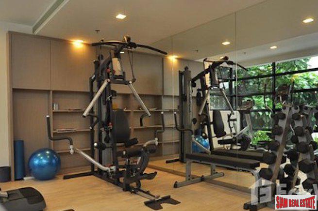 Mode Sukhumvit 61 | Big One Bedroom for Rent in a Low Rise Building Near BTS Ekkamai