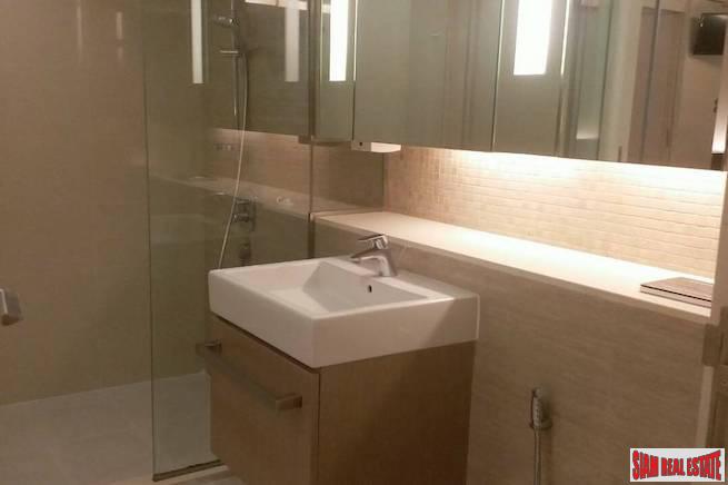 Mode Sukhumvit 61 | Big One Bedroom for Rent in a Low Rise Building Near BTS Ekkamai
