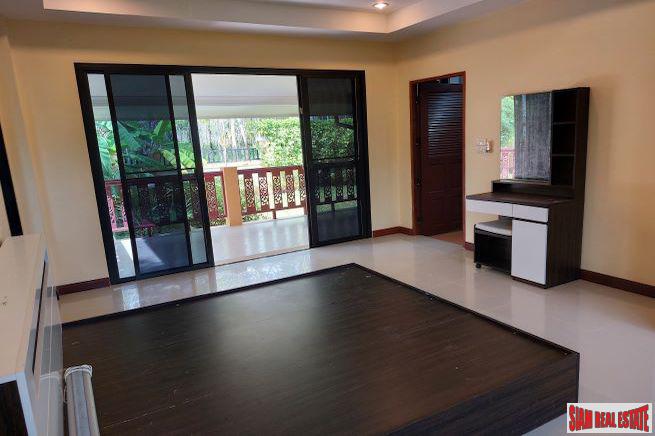Nice Three Bedroom Single Storey House with Spacious Yard for Sale in Mission Hills