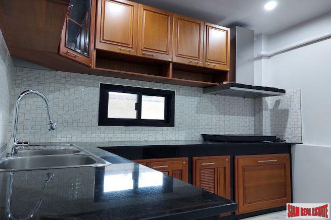 Nice Three Bedroom Single Storey House with Spacious Yard for Sale in Mission Hills