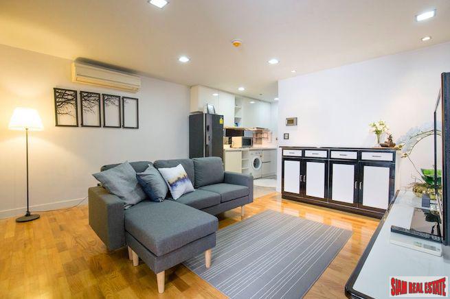 Quad Silom | Large One Bedroom Condo only 50m to BTS Chong Nonsi