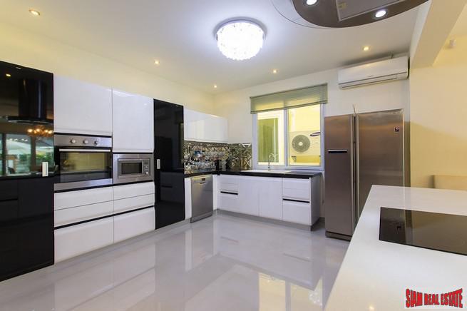 Platinum Residence | Bright & Spacious Five Bedroom Pool Villa for Sale in a Gated Rawai Complex-8