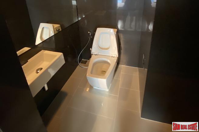 Rhythm Sathorn | Large One Bedroom Condo with Great City Views for Rent in Sathorn-11