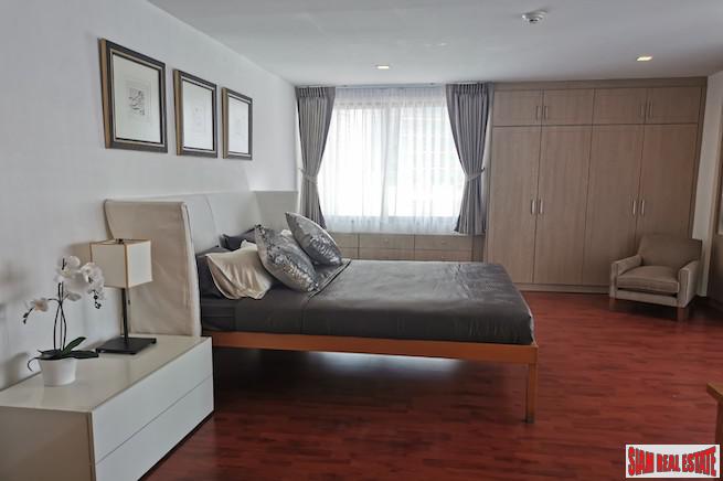 Las Colinas | Elegant & Spacious Two Bedroom Condo for Rent in Asoke-9