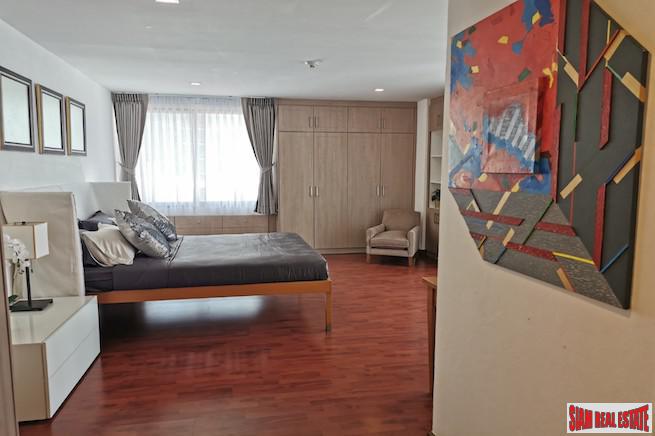 Las Colinas | Elegant & Spacious Two Bedroom Condo for Rent in Asoke