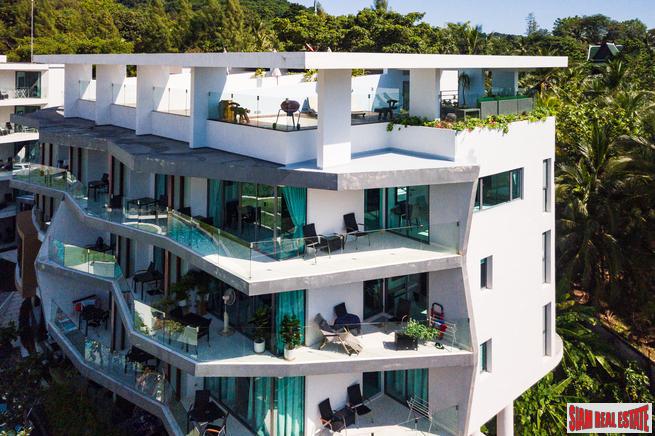 Absolute Twin Sands | Fantastic One Bedroom Penthouse with 180 Degree Sea Views for Sale in Patong