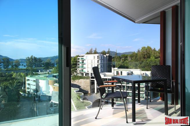 Absolute Twin Sands | Fantastic One Bedroom Penthouse with 180 Degree Sea Views for Sale in Patong