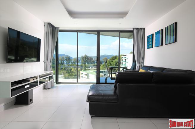 Absolute Twin Sands | Fantastic One Bedroom Penthouse with 180 Degree Sea Views for Sale in Patong