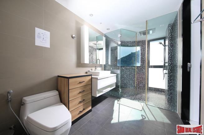 Absolute Twin Sands | Fantastic One Bedroom Penthouse with 180 Degree Sea Views for Sale in Patong