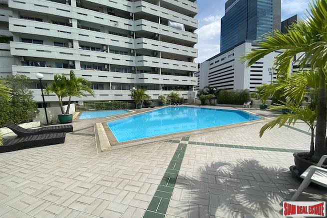 Baan Sukhumvit 36 | Large Two Bedroom Condo for Rent in Thong Lo with Unblocked City Views