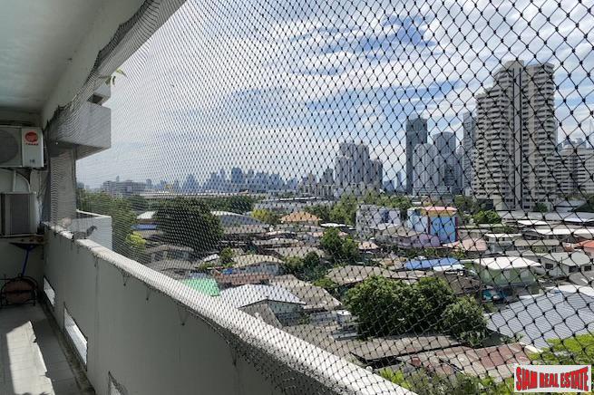 Capital O 445 Ongkara