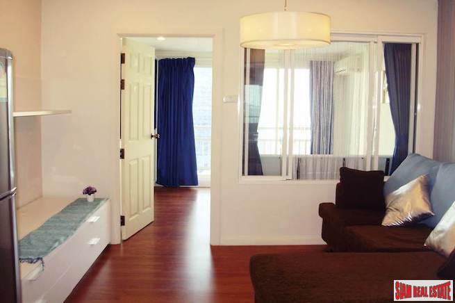 Grand Parkview Asoke | Comfortable One Bedroom Condo on the 27th Floor for Rent