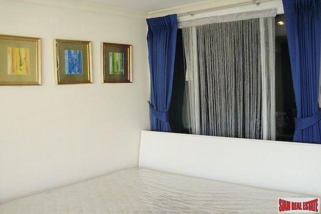 Grand Parkview Asoke | Comfortable One Bedroom Condo on the 27th Floor for Rent