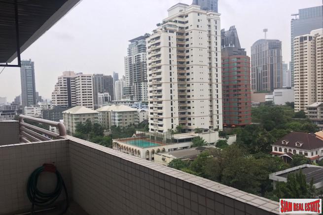 Richmond Palace Condominium | Bright & Peaceful Three Bedroom Corner Unit for Sale in Phrom Phong