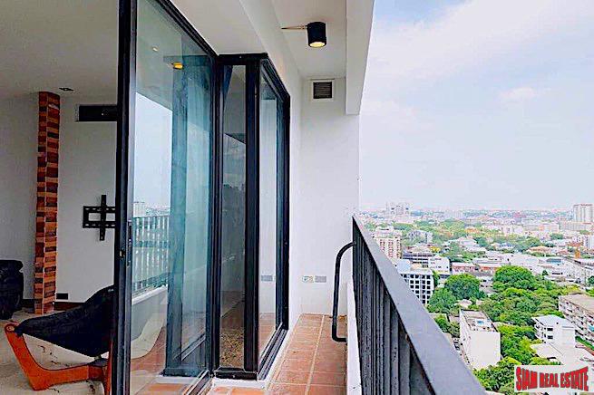 Ivy Servizio Thonglor by Ariva