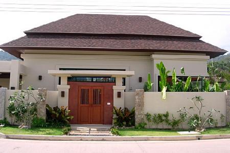 Newly Built 1 to 2 Bedroom Modern Thai Houses For Sale with Swimming Pool at Nai Harn, Phuket