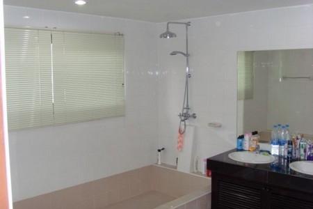 Modern Five Bedroom House with Swimming Pool For Sale at Patong-2