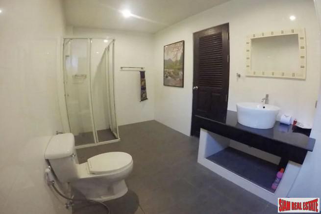 Balinese Style Three Bedroom Pool Villa near Loch Palm Golf Course in Kathu
