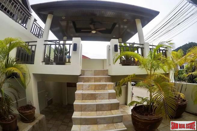 Balinese Style Three Bedroom Pool Villa near Loch Palm Golf Course in Kathu