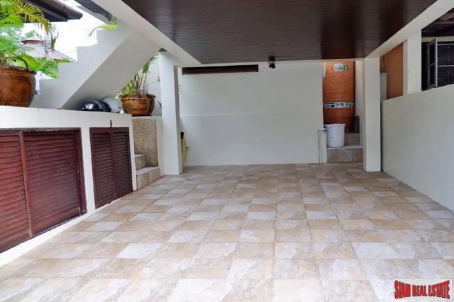 Balinese Style Three Bedroom Pool Villa near Loch Palm Golf Course in Kathu