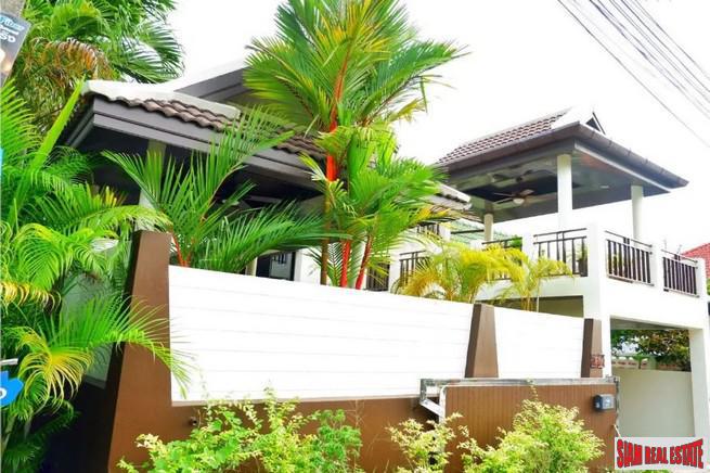 Balinese Style Three Bedroom Pool Villa near Loch Palm Golf Course in Kathu