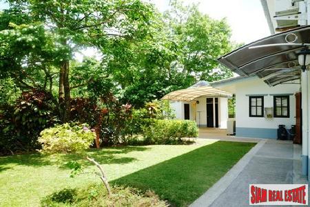 Anuphas Golf Ville | Three Bedroom Mountain View House with Pool in Kathu