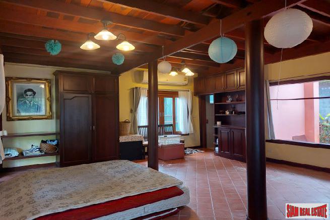 Three-Bedroom Thai-Style House in Ao Makham