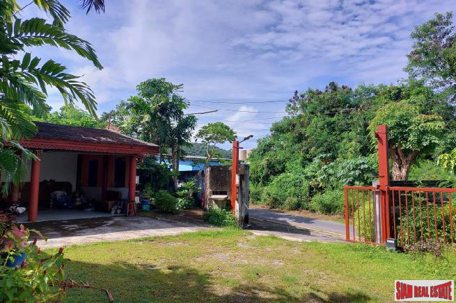 Three-Bedroom Thai-Style House in Ao Makham