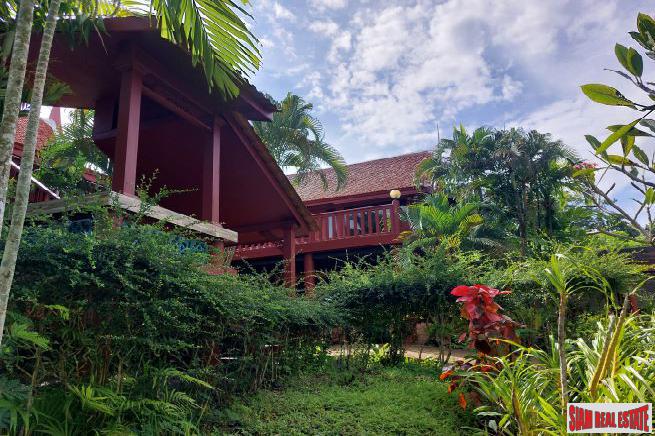 Three-Bedroom Thai-Style House in Ao Makham
