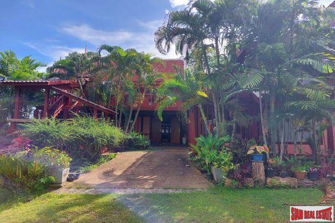Three-Bedroom Thai-Style House in Ao Makham