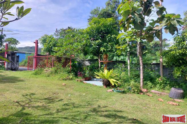 Three-Bedroom Thai-Style House in Ao Makham