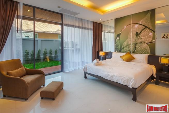 Three- to Four-Bedroom Townhome with Sea View Rooftop Pool in Rawai