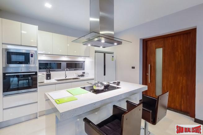 Three- to Four-Bedroom Townhome with Sea View Rooftop Pool in Rawai