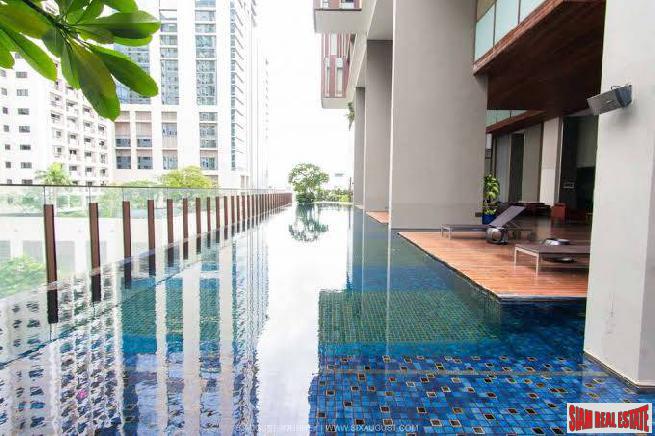 RENTED Two Minutes Walk To Radjadamri BTS Station,