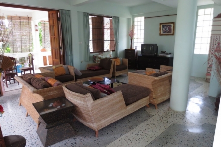 Three Bedroom Villa on Soi Naya close to Nai Harn Beach-3