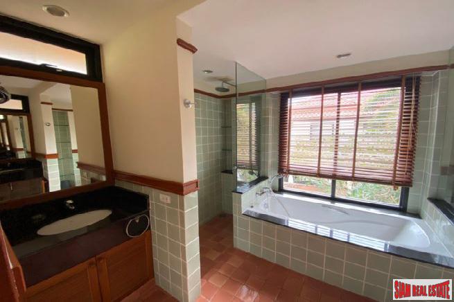 Contemporary three-bedroom villa with private pool in Laguna-8